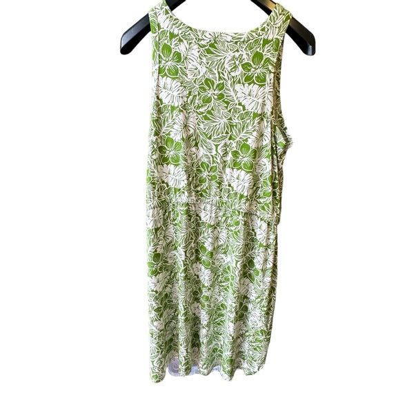 Figure Flattering Drawstring Dress, Floral Detail, Unique Green, Round Hem 1X - Picture 5 of 10